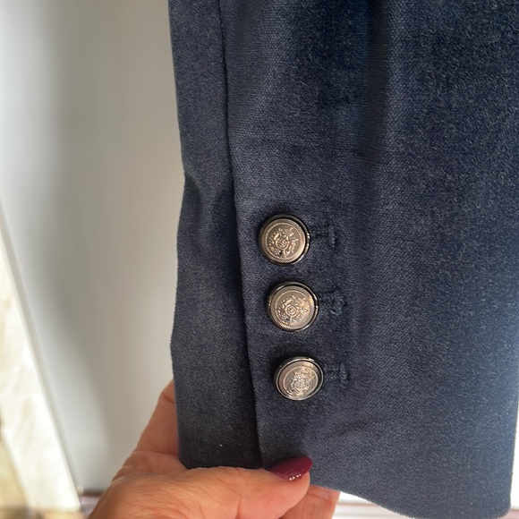 Navy blue White House, Black Market size 6P velvet jacket with silver buttons - Picture 6 of 6